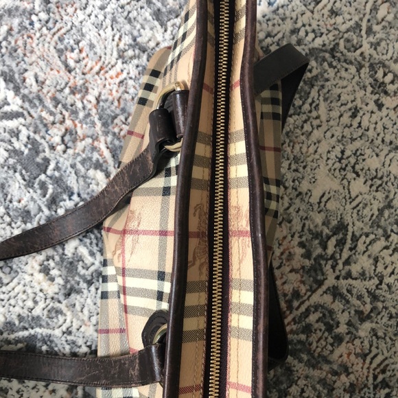 Authentic Burberry Bag - Picture 13 of 16